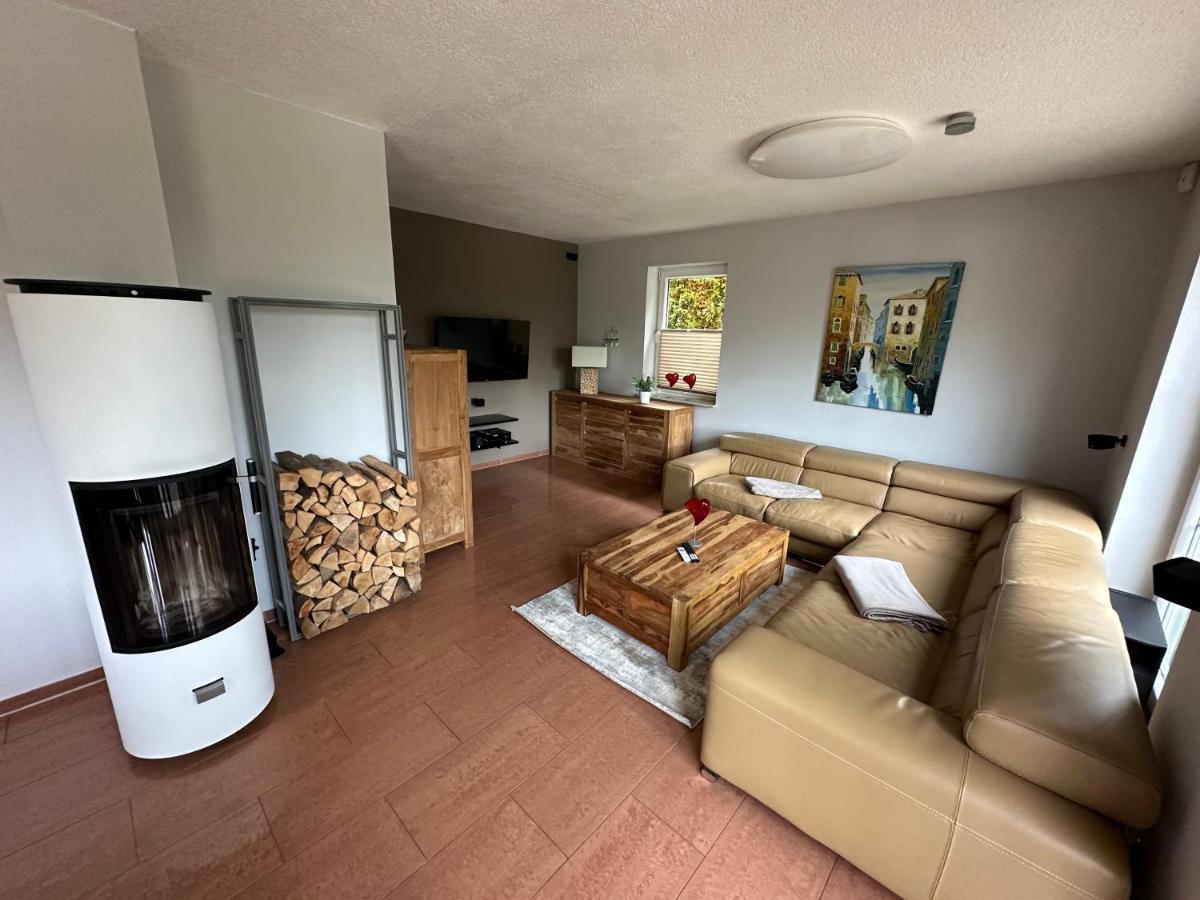Stadtvilla In Leipzig 7 Personen 3 Schlafzimmer 2 Baeder Garten Und Terrasse Zentral Gelegen Messe Innenstadt Seen Exteriér fotografie